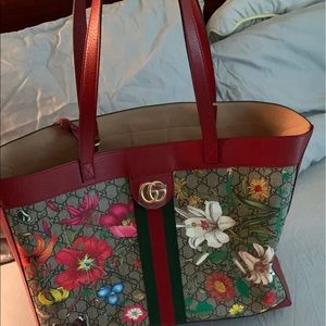 Brand new Gucci Ophadia Tote with pouch